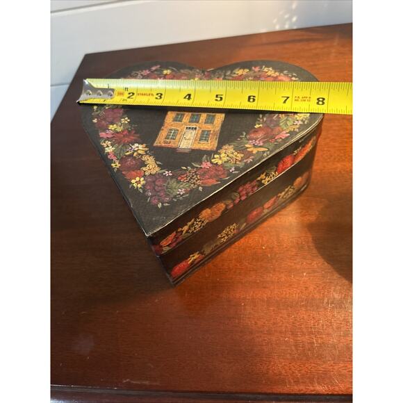 Bob's Boxes Lang Decorative Heart Shaped “Bless This House” - Picture 7 of 10